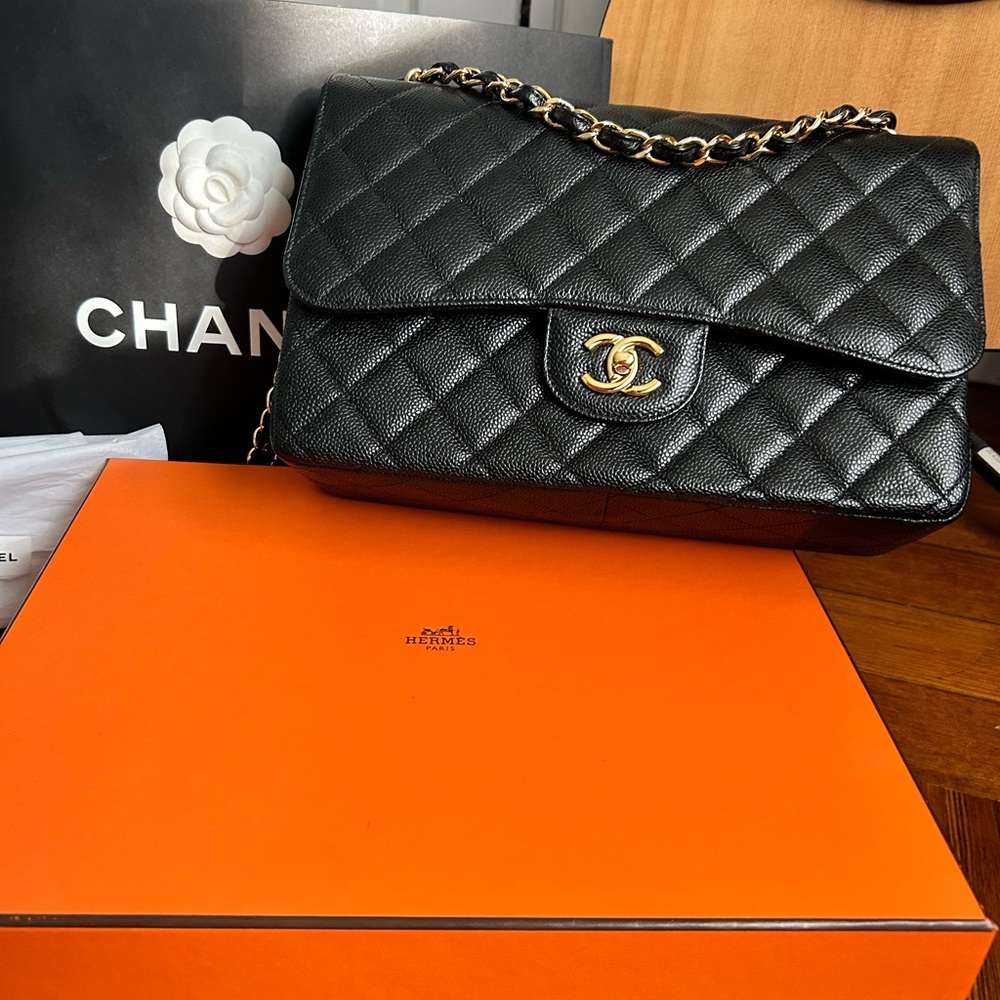 CHANEL Black Quilted Shoulder Bag
